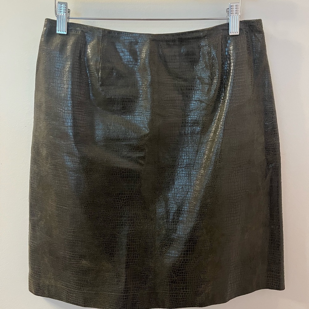 Elegant Black Croc-Embossed Skirt INC Size 6 EUC